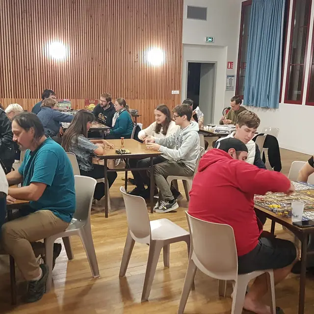 Soirée Jeux à St Genest Sur Roselle_1