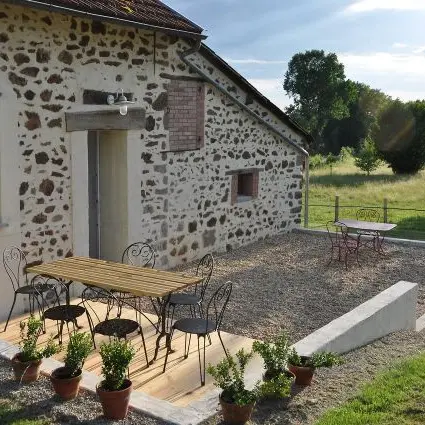 Meublé de tourisme La Charbonnée_1