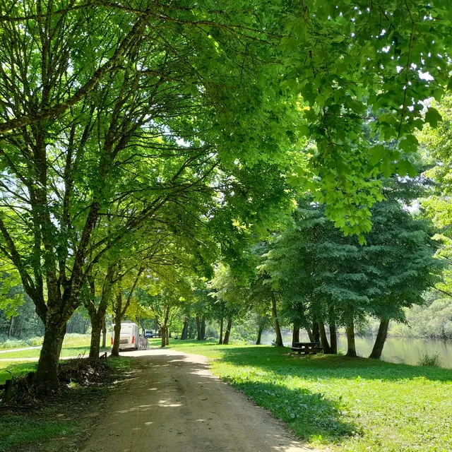 Aire de pique-nique de Beaufort près du Camping de Saint-Léonard de Noblat