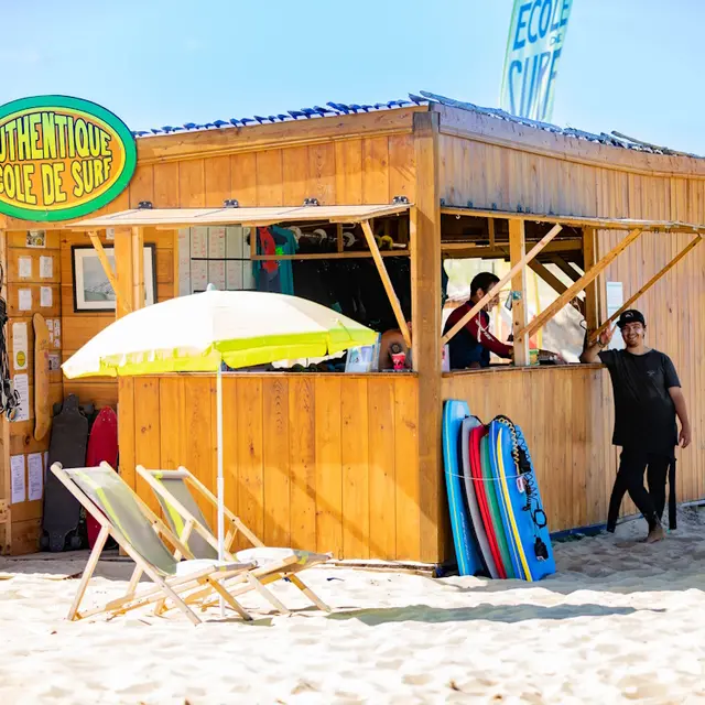 Authentique Ecole de Surf 2025 redim (2)