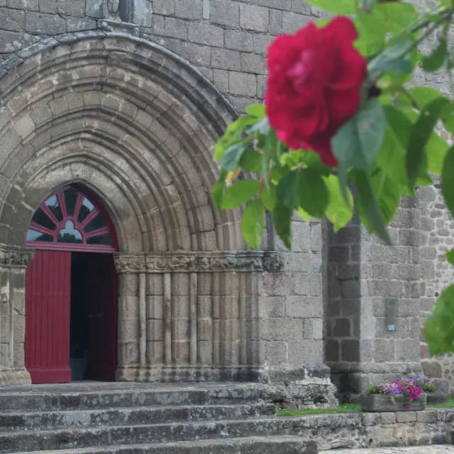 Portail de l'église de Bussière-Boffy