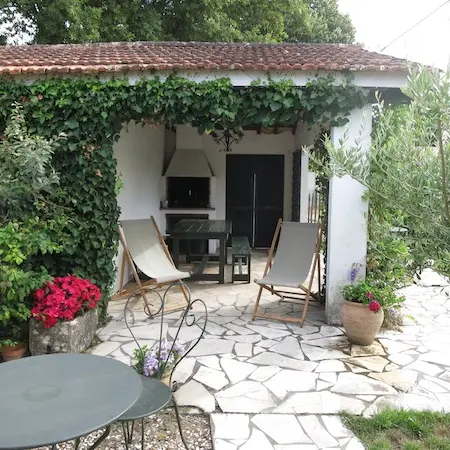 COIN BARBECUE AVEC TERRASSE