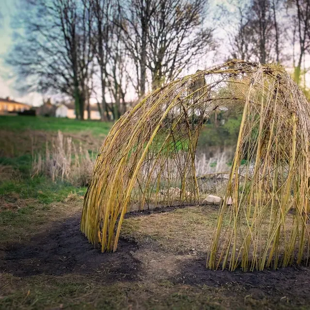 Cabane en osier du jardin bourdonnant de Cussac_Frédéric GAILLARD