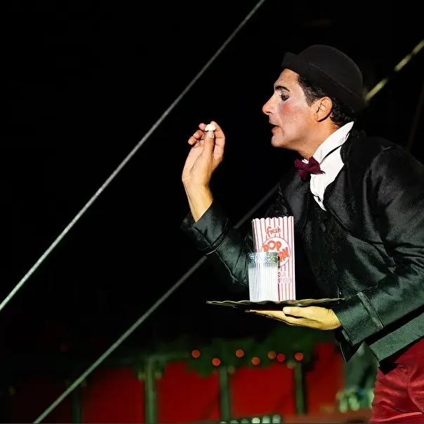 Cirque de Noël 2025 - Pau - lancer de pop corn