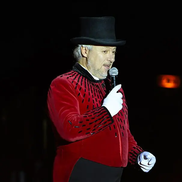 Cirque de Noël 2025 - Pau - Monsieur Loyal