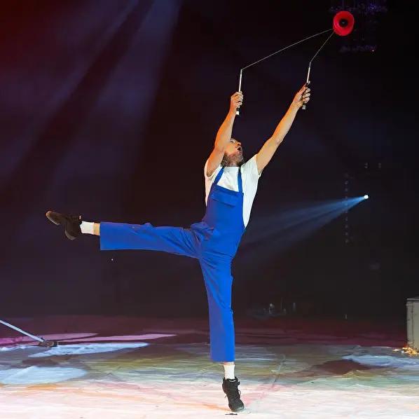 Cirque de Noël 2025 - Pau - Diabolo