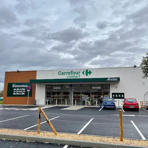 Carrefour Contact, Arcins