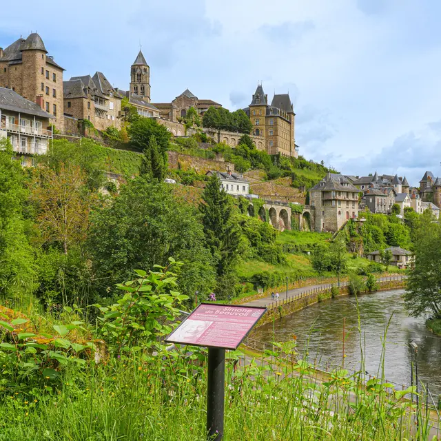Corrèze Tourisme_GR46_Uzerche (5)_© David Genestal_juin 2024