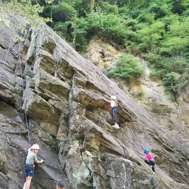 Escalade SSN Vézère Passion - Uzerche © L Léonard (3)