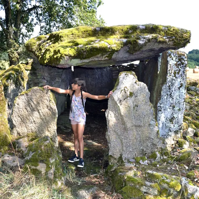 FOLLES Dolmen des Goudours