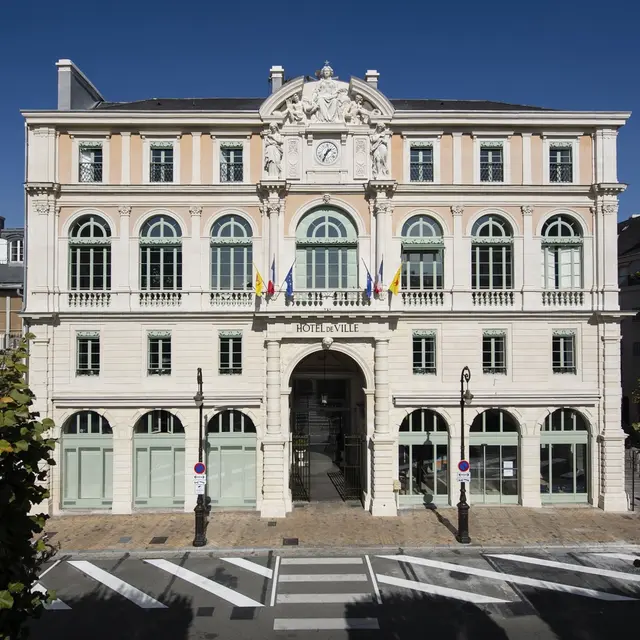 Facade hotel de ville