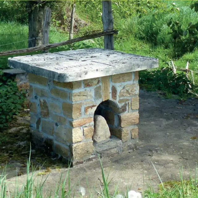 La pierre des 4 communes - Arnac Pompadour © Mairie - Office de Tourisme Terres de Corrèze