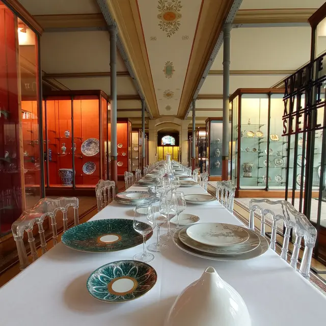 La porcelaine à table