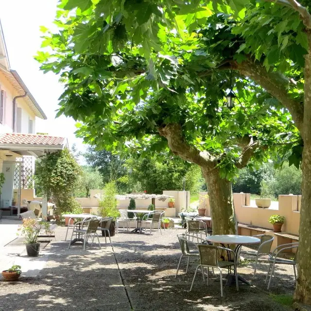 Le Clos Pité - entrée et terrasse