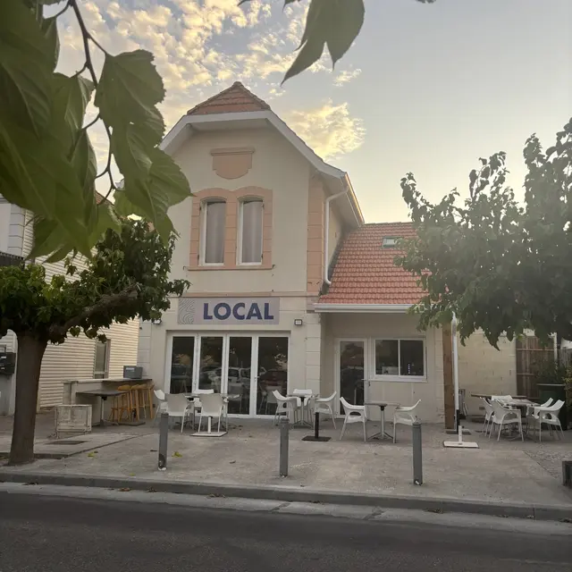 Local_extérieur