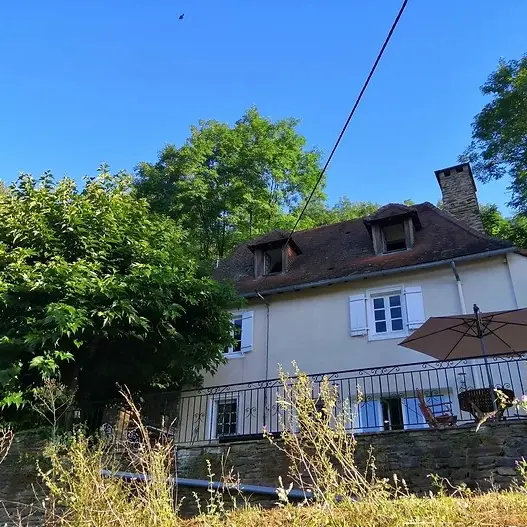 Maison Rocher Segur le château 1