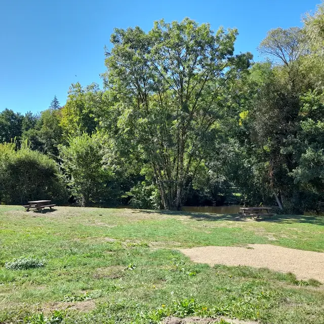 Pique-nique le long de la Vienne à Saint Léonard entre Limoges et Vassivière