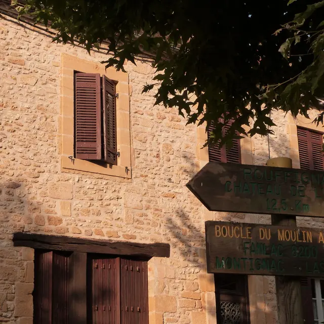 Plazac - village- chemin de randonnée