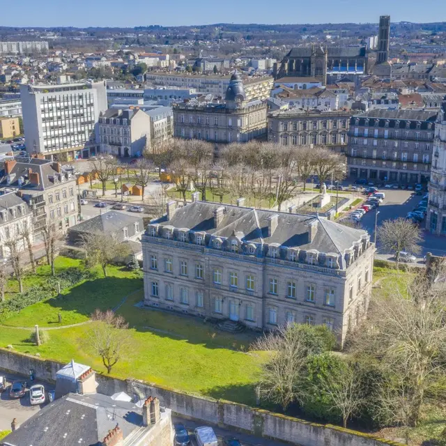 Hôtels particulier : Autour du Champ de Juillet