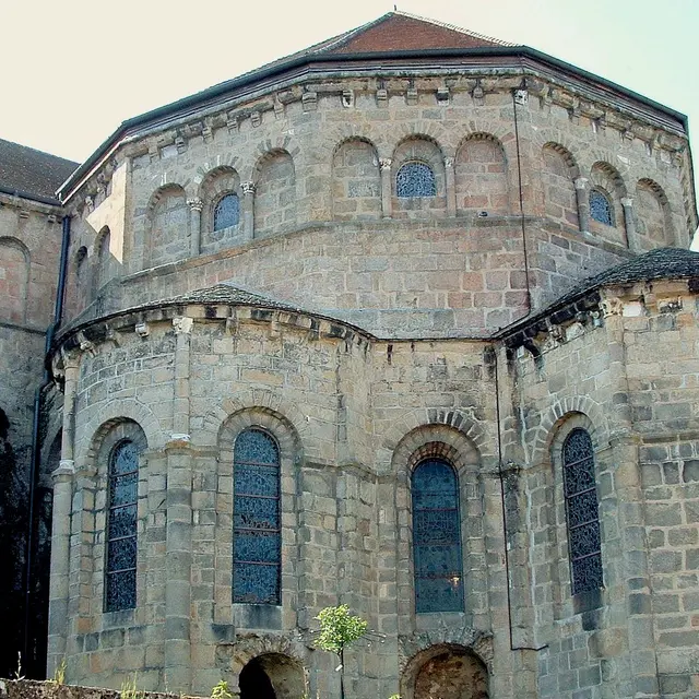 Solignac_Eglise_abbatiale_-_Choeur_et_bras_Sud_du_transept ©MASSOT Wikipedia