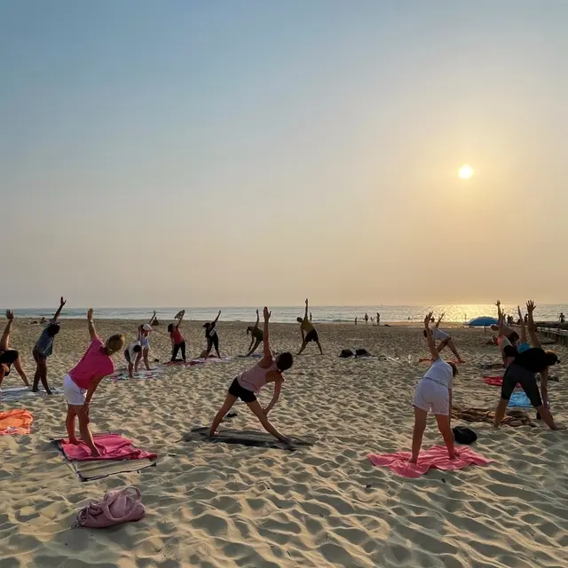 Yoga sur la plage
