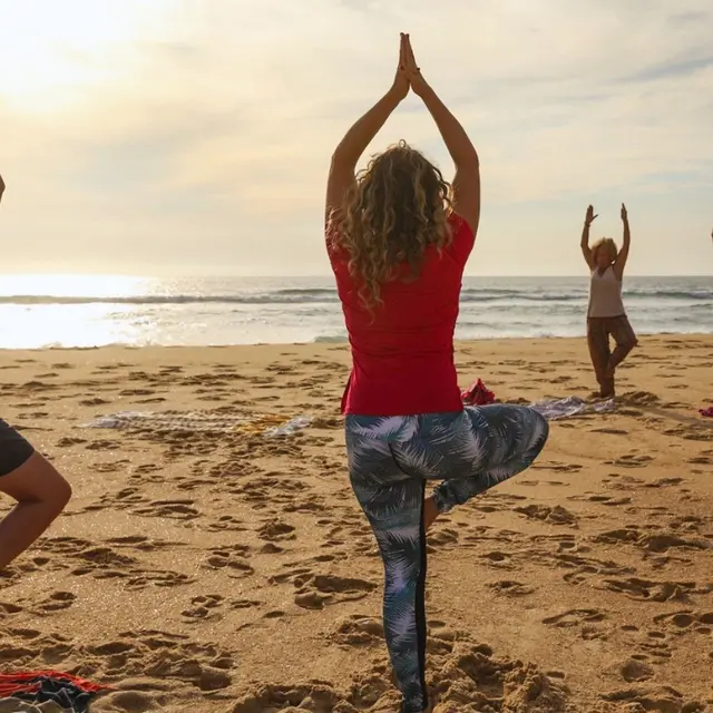 Yoga sur la plage