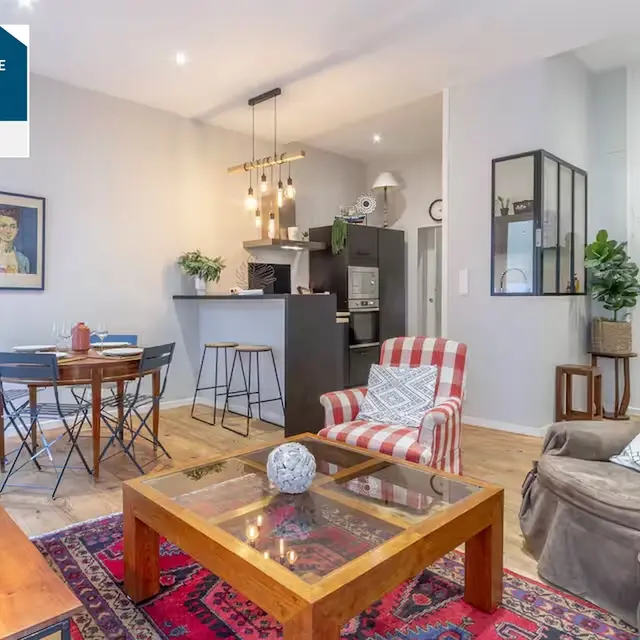 Meublé Le Barthou - Pau - salon