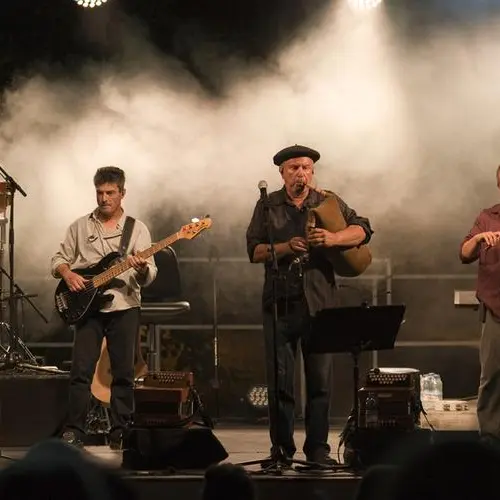 daxetsudlandes-9fc6b8eae651442ca56e8d59704d7b51-122906-ph0