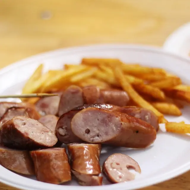 Saucisses frites