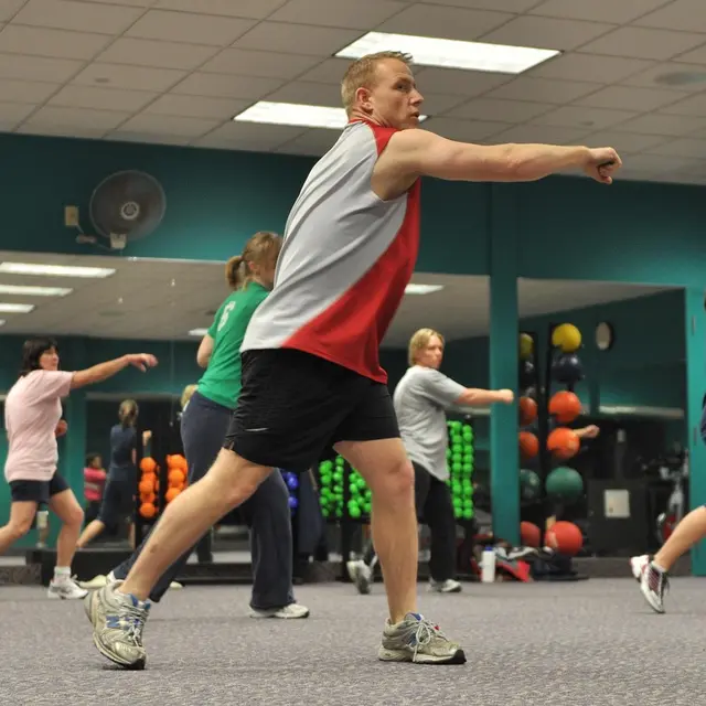 fitness-room-1180062_1280