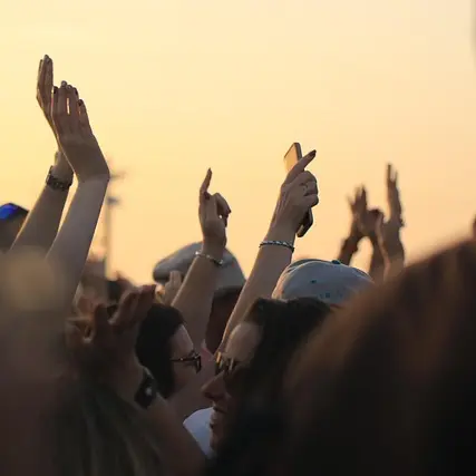 hands-4212584_640