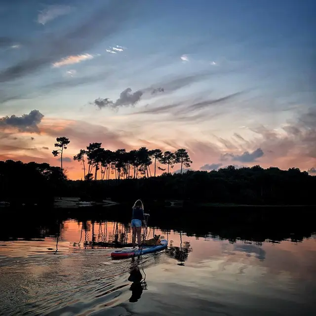 paddle lac coucher du soleil