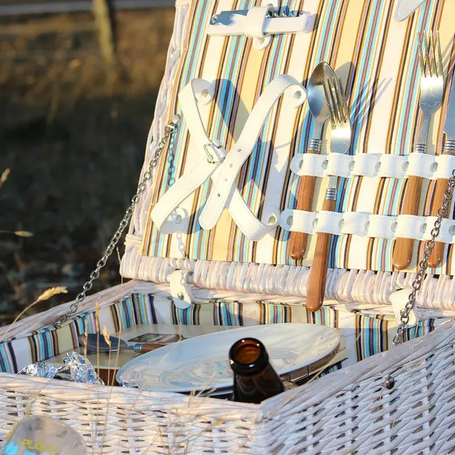 picnic-4067197_1280