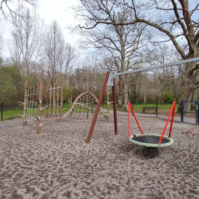 Aire de jeux lac des Carolins - Lescar - jeux 1