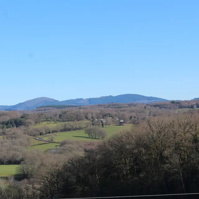 point de vue le Puy des Choux - Eyburie © JL OT TDC (2)