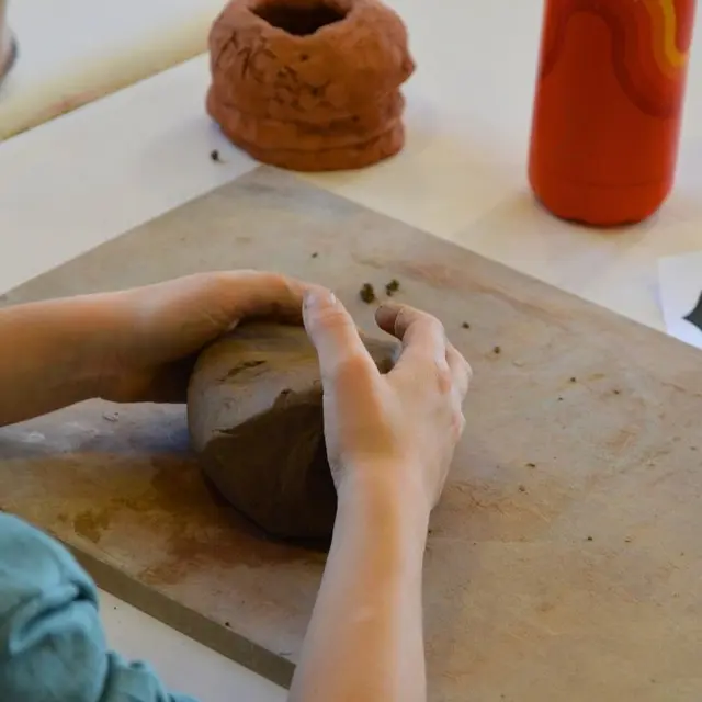 Atelier modelage à Puycheny