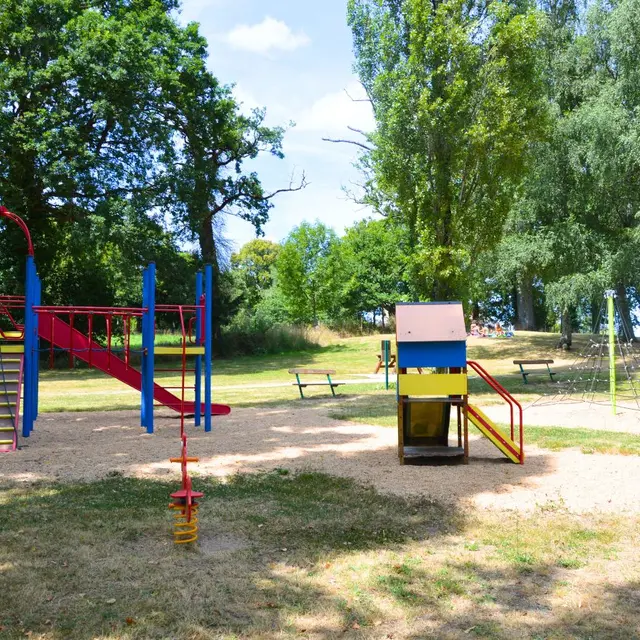 Aire de jeux pour enfants - Flavignac