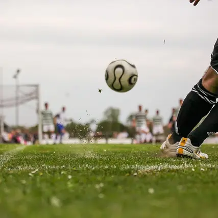 soccer-1678992_640