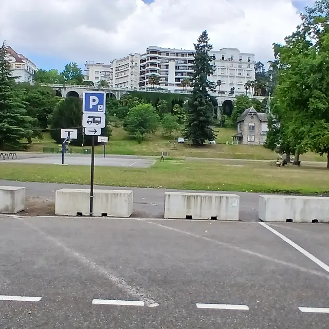 stade_tissie_aire_camping_car_pau_vue_bd