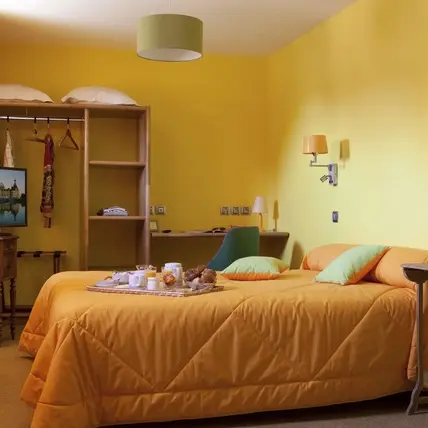 Hôtel - restaurant O en couleur à Oucques