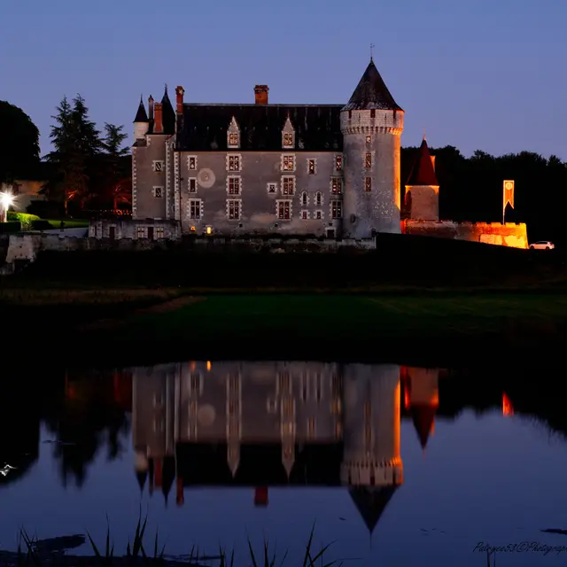 Chateau-Montpoupon-nuit