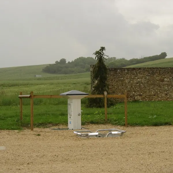 Aire de services à Trôo