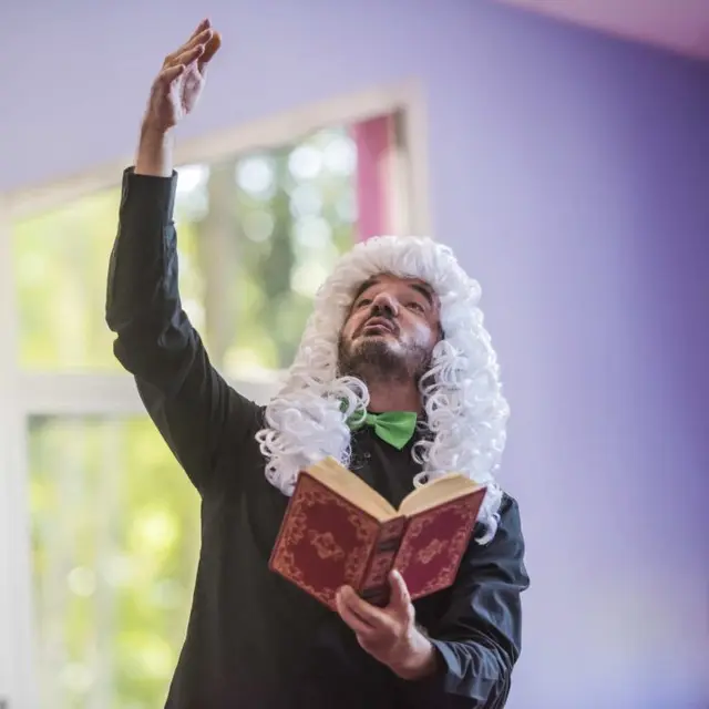 LA PETITE FABRIQUE DE FABLES