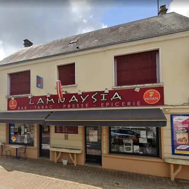 793d89bb99b918c305bded1e6e01b7a7_le-lamnays