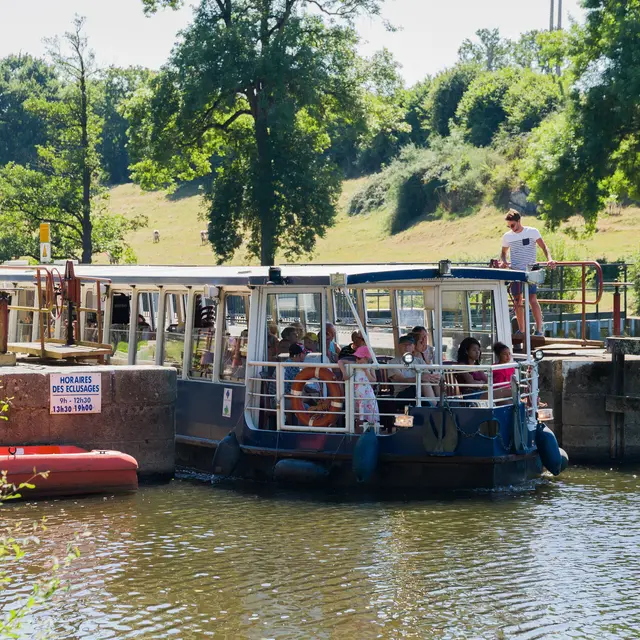 Croisieres fluviales à Mayenne