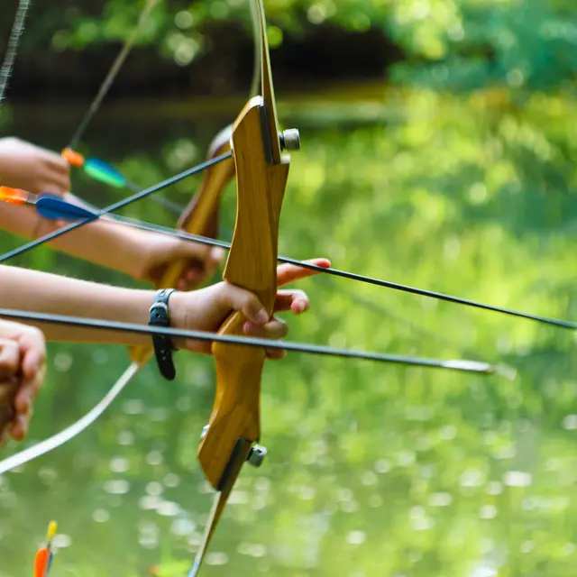 Tir à l'arc avec Préférence Plein Air à Saint-Léonard-des-Bois