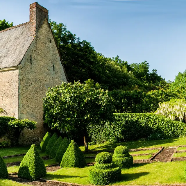 Randonnée pédestre. Beaumont sur Dême.
