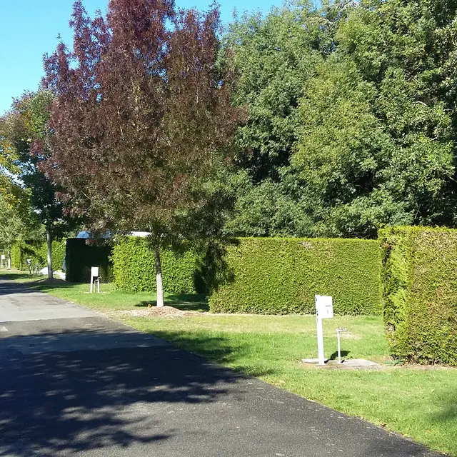Camping du Sans Souci - Fresnay-sur-Sarthe - emplacements