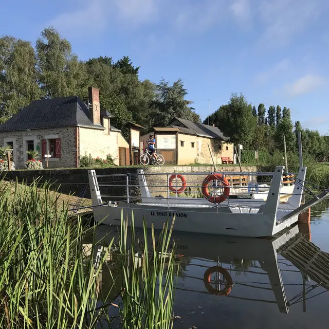 Bac de Ménil Le Trait D'Union-CréditCélineMartineau