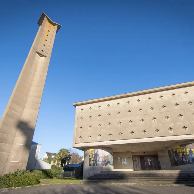 Eglise Sainte-Anne de Saint-Nazaire, patrimione de la Renconstruction